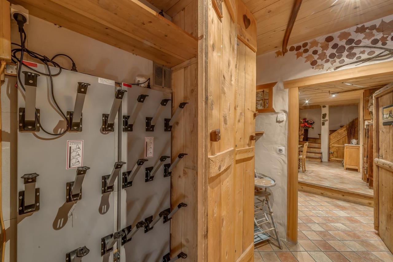 Colettine Villa Тин Екстериор снимка
